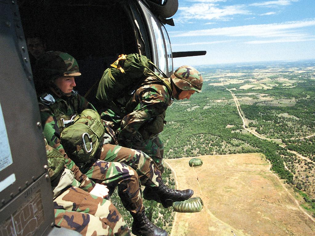 Comment devenir parachutiste militaire